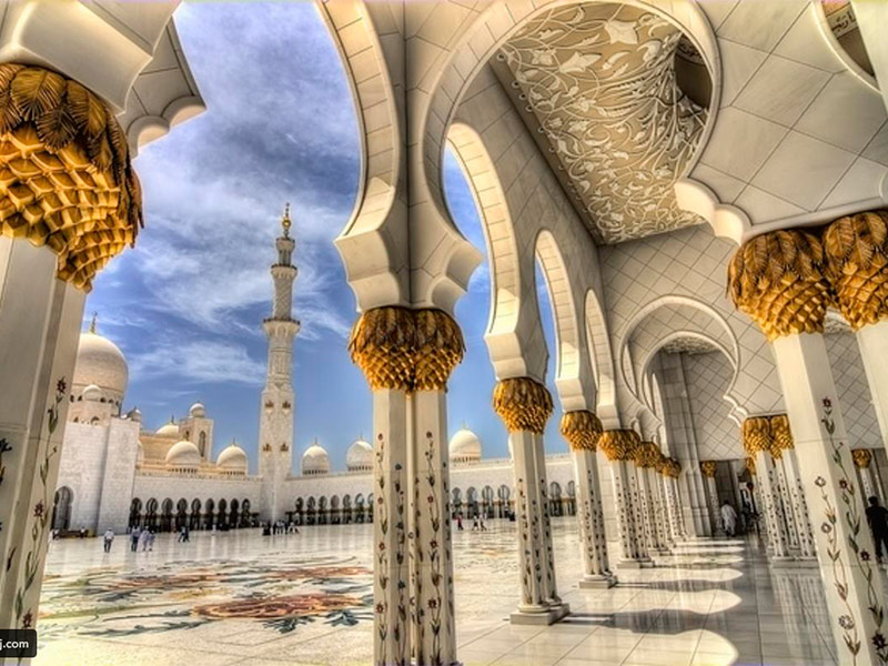 مشاهد تحبس الأنفاس بعد إعادة فتح مساجد الإمارات
